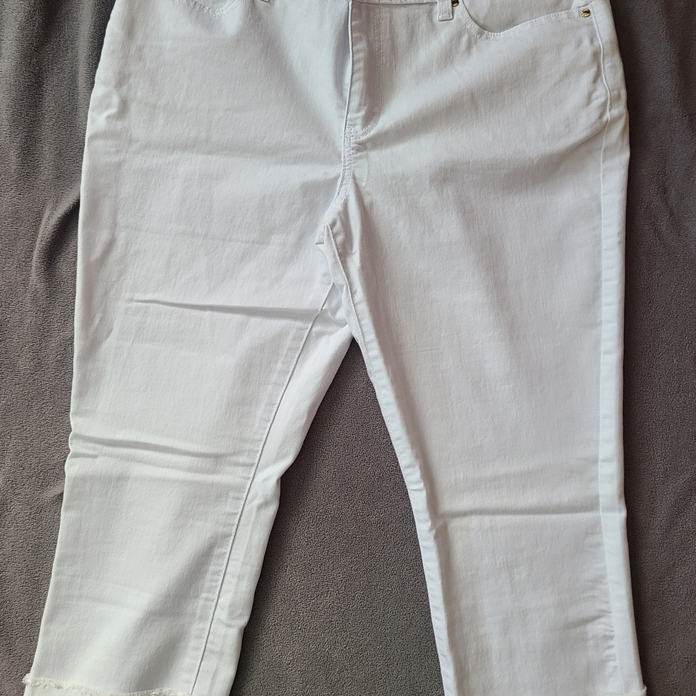 Women's White Jean Capris